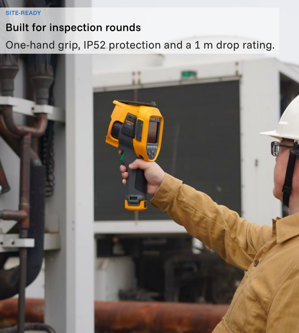 Technician using a Fluke thermal camera beside outdoor HVAC equipment; annotation highlights one-handed use, IP52 protection and drop resistance.